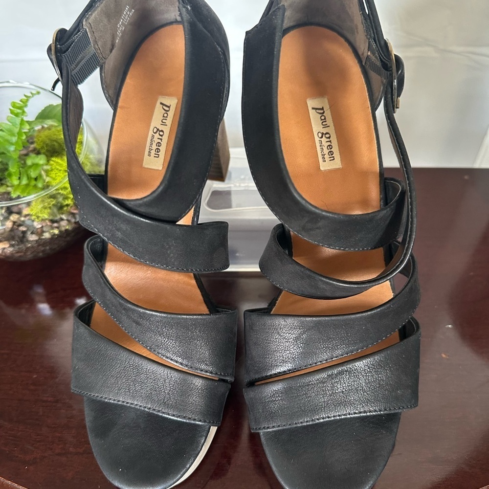 Paul Green Black Heels with Modern Straps - Picture 7 of 10